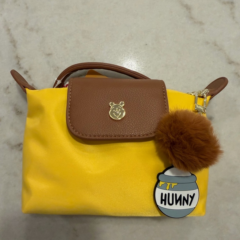 WINNIE THE POOH CROSSBODY BAG W CHARMS!!!! Adorable!!!